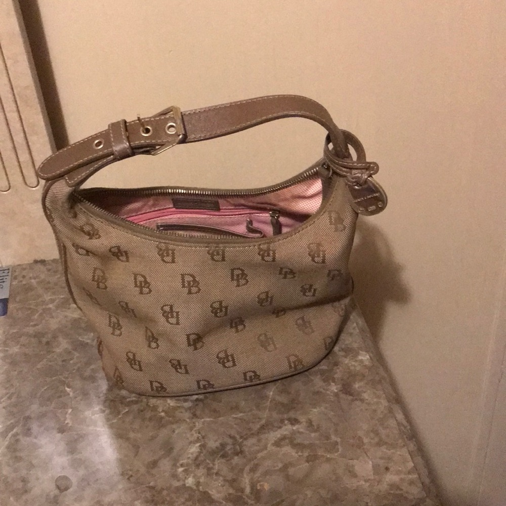 Dooney & Bourke